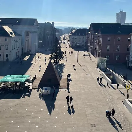 Am Markt فندق