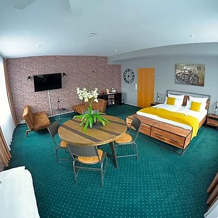 Am Markt Hotel 3*